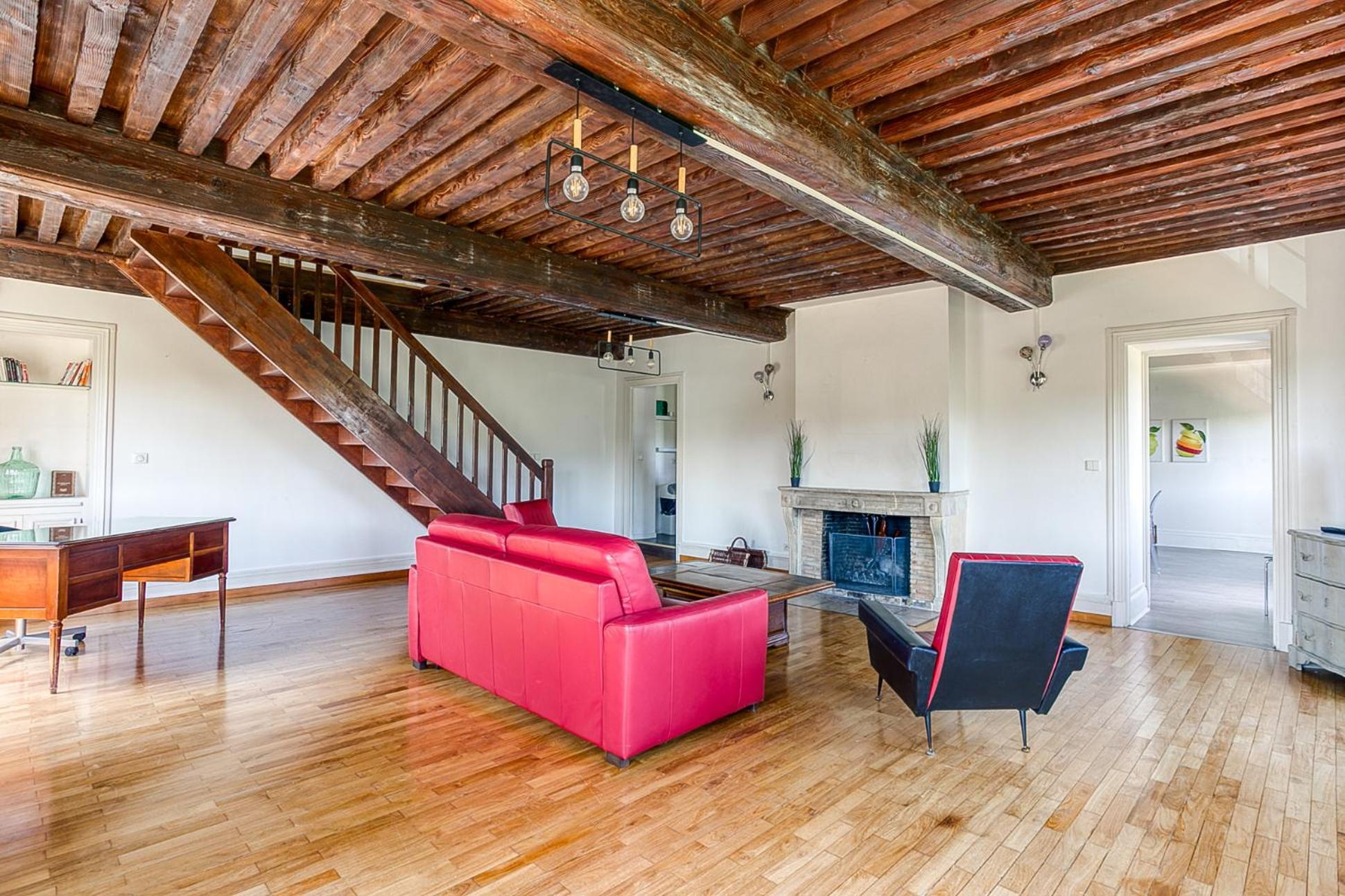 Sejourner Au Chateau De La Roue Grand Appartement Lissieu Εξωτερικό φωτογραφία